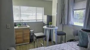 Cute Renovated Studio 4 Miles from Hard Rock Hotel - Carver Ranches