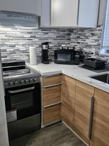 Cute Renovated Studio 4 Miles from Hard Rock Hotel