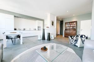 #GX Le Belgrade Spacious T4 in the city centre