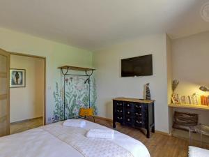 Gîte moderne avec parking sécurisé et jardin privé - FR-1-496-316