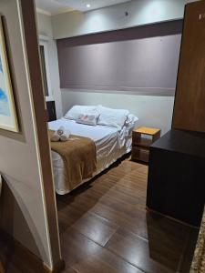 Flat em hotel na Bela Vista R Maestro Cardim