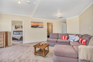 Sail Away - Aldinga Beach - C21 SouthCoast Holidays