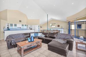 Sail Away - Aldinga Beach - C21 SouthCoast Holidays