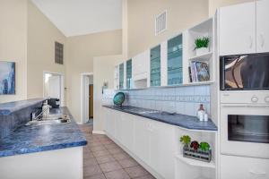 Sail Away - Aldinga Beach - C21 SouthCoast Holidays