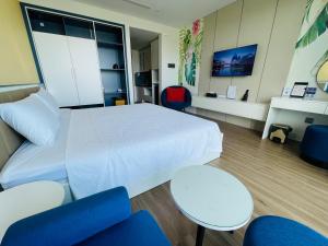 FLAMING0 Ibiza Hải Tiến Resort