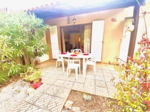 Charmante Villa T2 mezzanine, CLIMATISATION, Piscine, Parking, proche Plage - FR-1-795-42