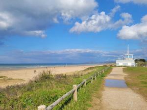 Appartements Charmant T2 a 300m de la plage en Normandie – Balcon, parking et local velo inclus - FR-1-788-21 : photos des chambres