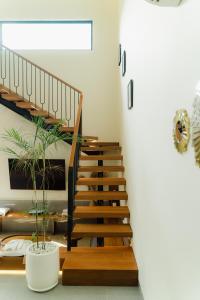 LUX Casa Amore 4BR pick up from airport security PlayStation and Netflix