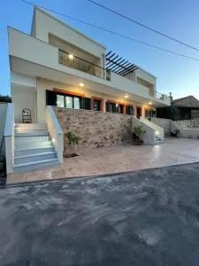 Marios apartments - 希俄斯