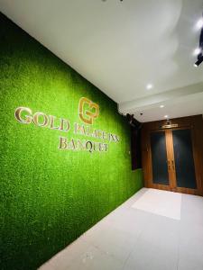 Hotel Gold Palace Inn