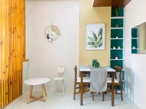 WV 12 Serene and Stylish