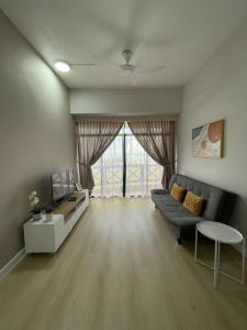 Instay Leisure Mahkota With SeaPool View