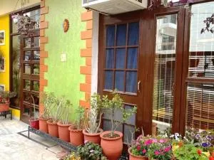 Independent Luxury 2BHK with Kitchen - Sector 44 - Manī Mājra