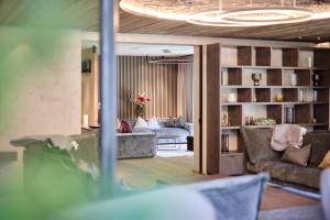 Chalet White Pearl by MYALPS