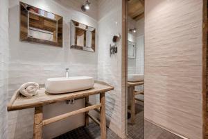 Chalets Chalet Le Perchoir, Spa, Sauna, sur les pistes : photos des chambres