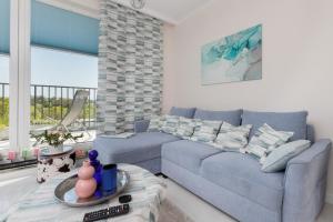 Stylish Seaside Apartment with Terrace & Parking in Jastrzębia Góra by Noclegi Renters