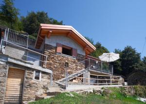Baita Gabriele con Terrazzo e Vista Lago per 4 Persone