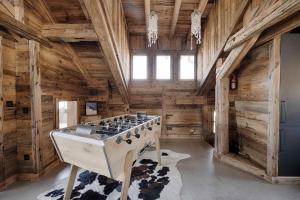 Chalets Chalet Le Perchoir, Spa, Sauna, sur les pistes : photos des chambres