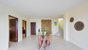 4 rooms Luxury Thai style pool villa