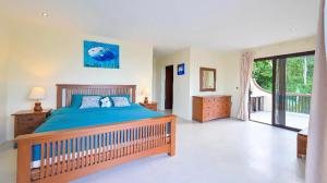 4 rooms Luxury Thai style pool villa