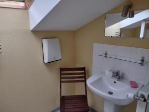 Auberges Ostal Scrignac - Gite d-etape de la Gare : photos des chambres