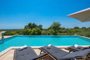 Villa Plava with Panoramic Seaview and big pool