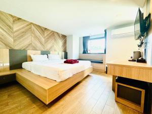 Room Actually