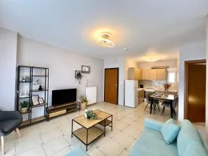 P Deluxe Suites Β4 - Káto Karampournoú