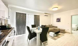 Branduselor Residence Apartament - zona rezidențiala 2 km de Vivo Mall terasa privata