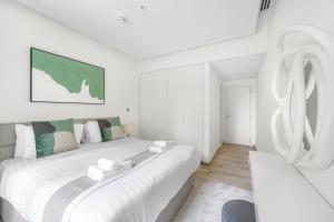 5 min to Metro - New 1 Bed in Business Bay