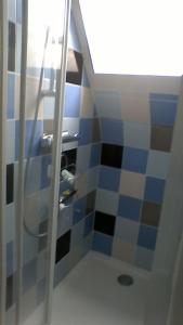 Sejours chez l'habitant Chaleureuse maison bretonne : photos des chambres