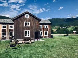 Romsdal Lodge Tømmerhuset - Nauste