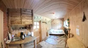 Agroturystyka Stylowy Pokój w Stajni - Krajno-Zagórze