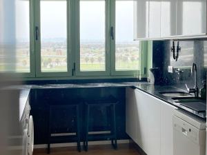 Stylish well-connected beachfront flat