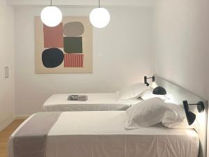 Stylish well-connected beachfront flat