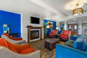 Comfort Suites Redding - Shasta Lake