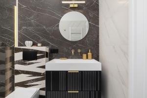 4-Bedroom Apartment - Private Sauna - Wielopole 7