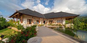 Villa Linggah Longgah, Bali - Spectacular Clifftop Elegance!