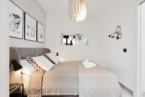 Peña Family by Del Parque Flats