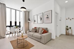 Peña Family by Del Parque Flats