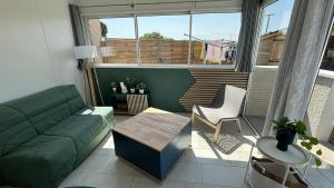 Pavillon climatisé avec extérieur et piscine collective - 4PAV87