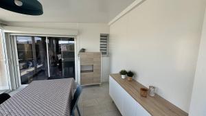 Pavillon climatisé avec extérieur et piscine collective - 4PAV87