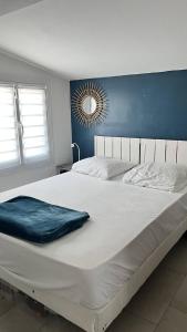 Pavillon climatisé avec extérieur et piscine collective - 4PAV87