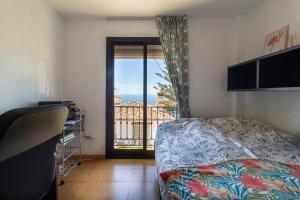 Mijas Pueblo 3BR Apt with Terrace and Views