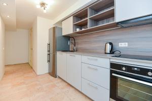 Cokolinis, poilsis Nidoje