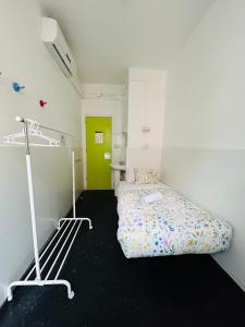 Single Room room in Central and Basic Universitat
