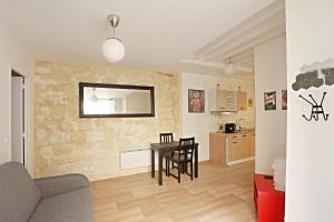 Appart Faubourg St Denis 4 personnes