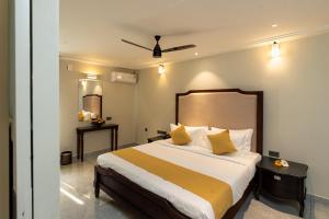 Saravana Grand Suites - A Unit of Saravana Bhavan Veg Tables Kochi