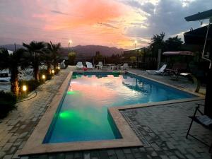 hotel Labyrinth pool