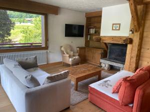 Appartements appartement 103m2 pres de Megeve, face a telecabine la Princesse,2 chambres , garage, local a ski : photos des chambres